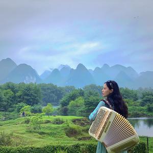 宋雨琦喷水自慰好爽
