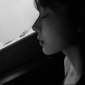 宋雨琦喷水自慰好爽
